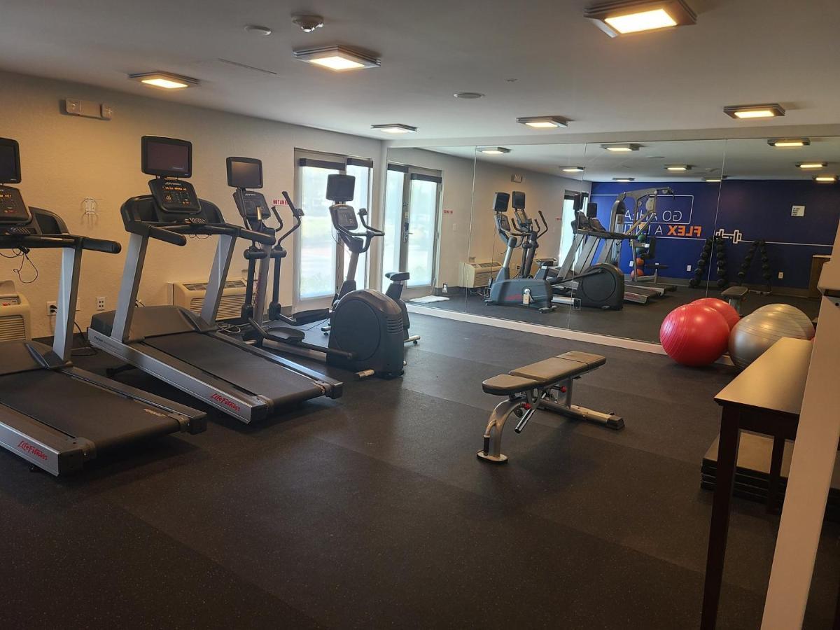 Holiday Inn Express Fort Lauderdale North - Executive Airport By Ihg Luaran gambar