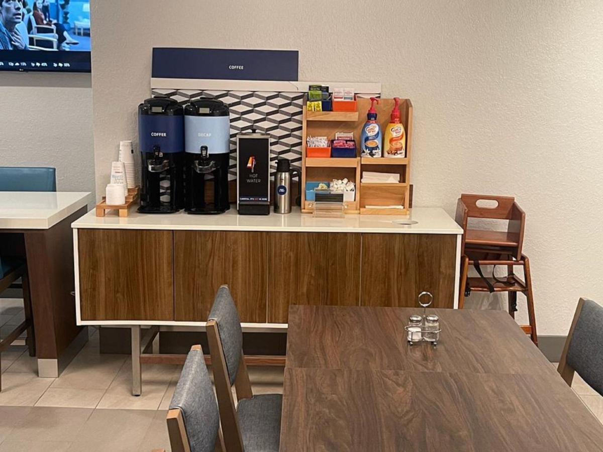 Holiday Inn Express Fort Lauderdale North - Executive Airport By Ihg Luaran gambar