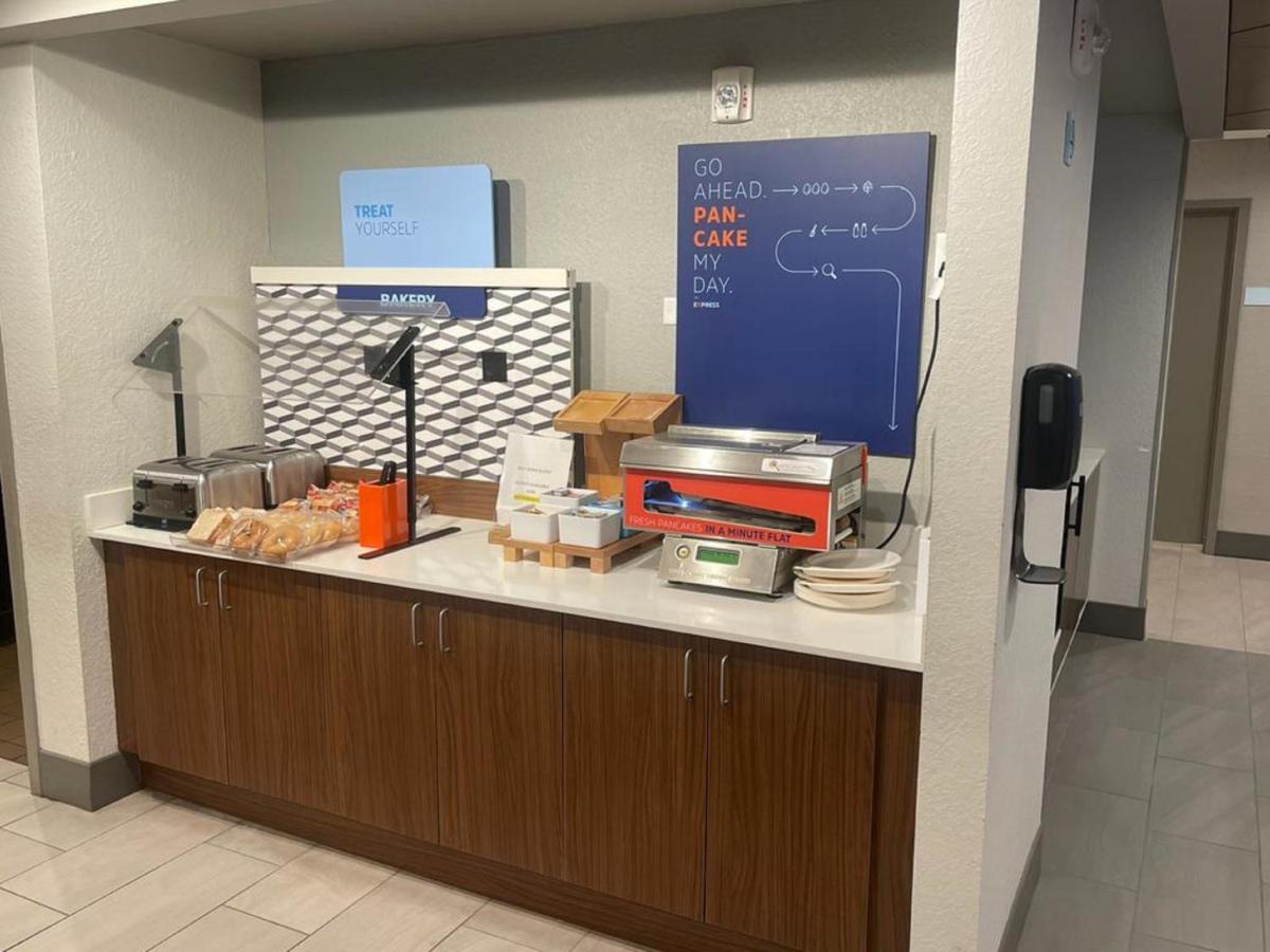 Holiday Inn Express Fort Lauderdale North - Executive Airport By Ihg Luaran gambar