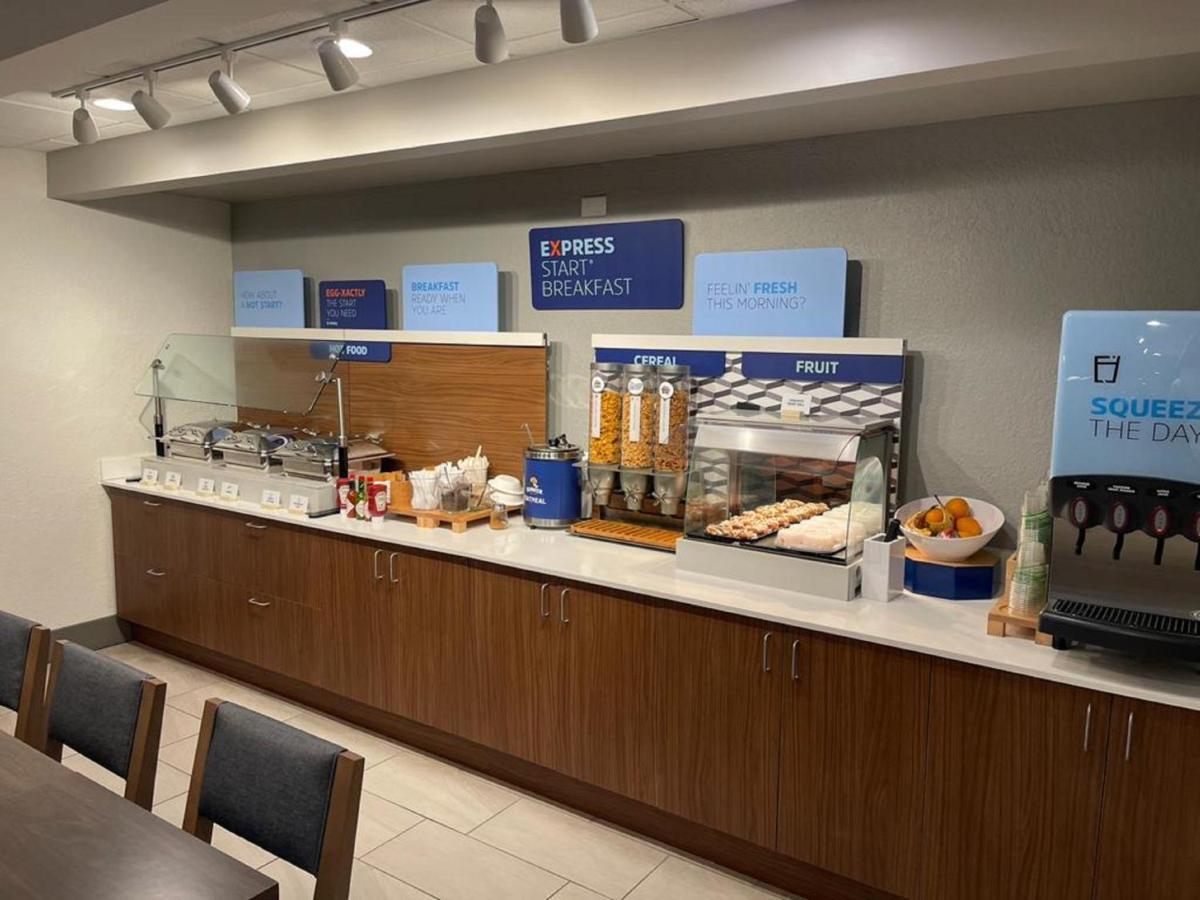 Holiday Inn Express Fort Lauderdale North - Executive Airport By Ihg Luaran gambar