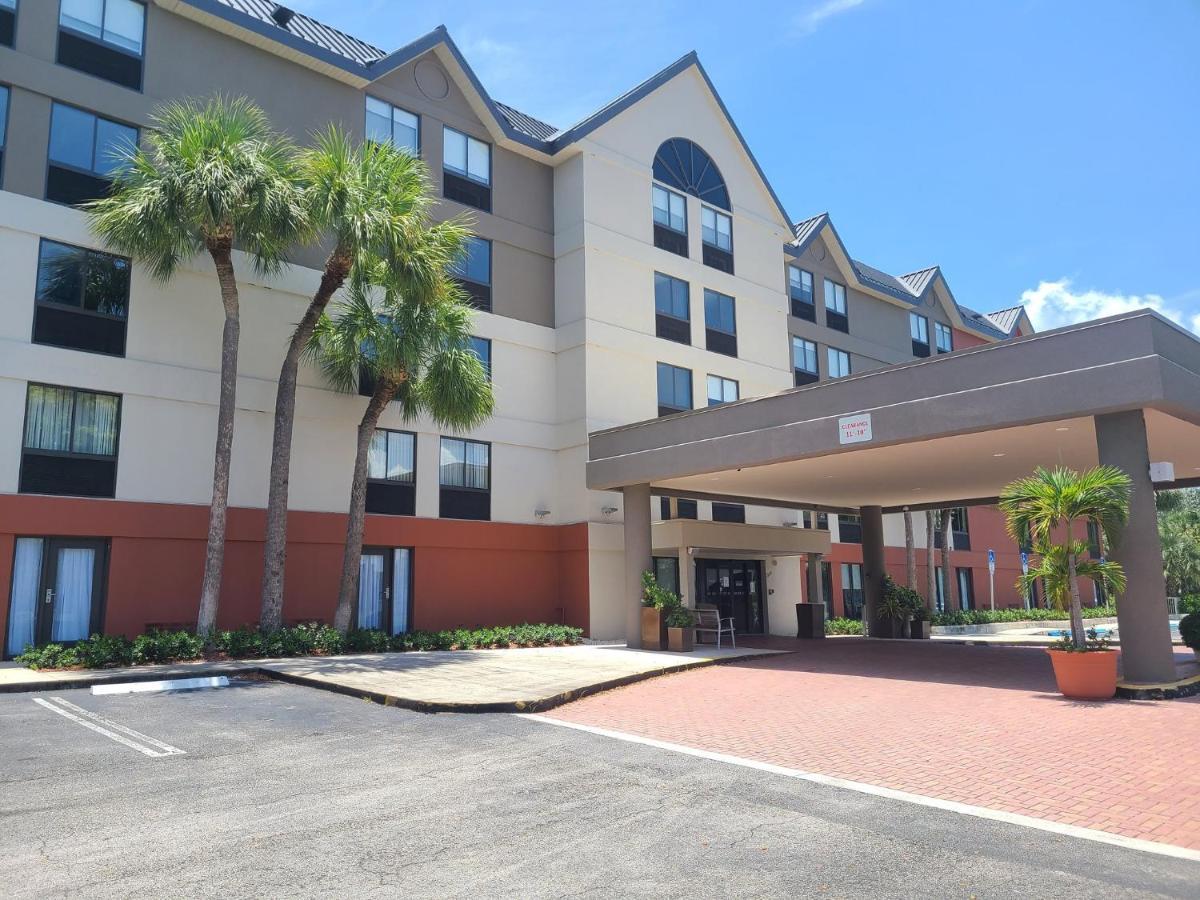 Holiday Inn Express Fort Lauderdale North - Executive Airport By Ihg Luaran gambar